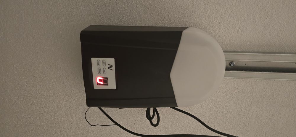 Portão de garagem novo
