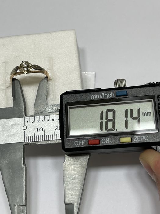 Золотое кольцо с бриллиантом 0.16ct