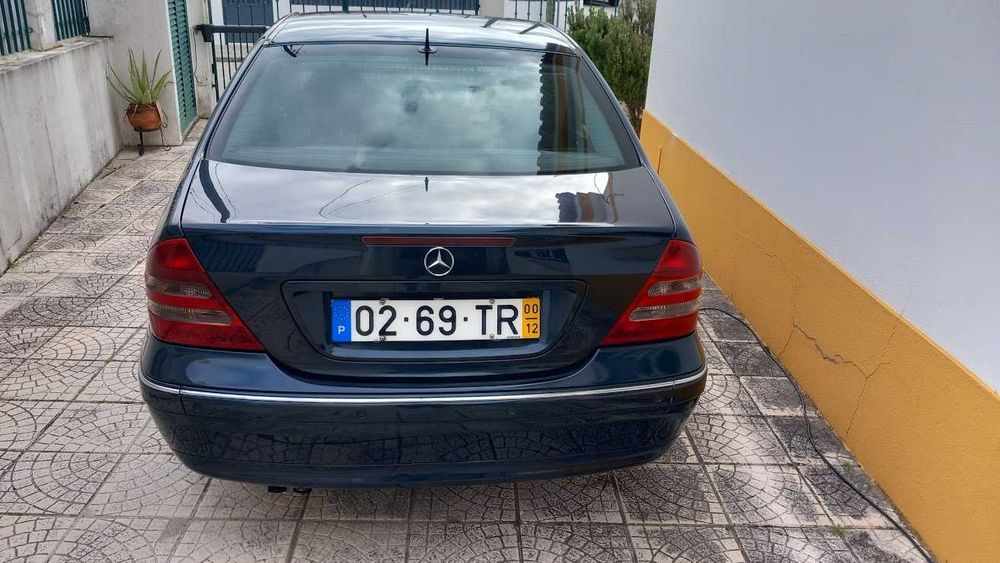 Vendo Mercedes C220 CDI caixa automática