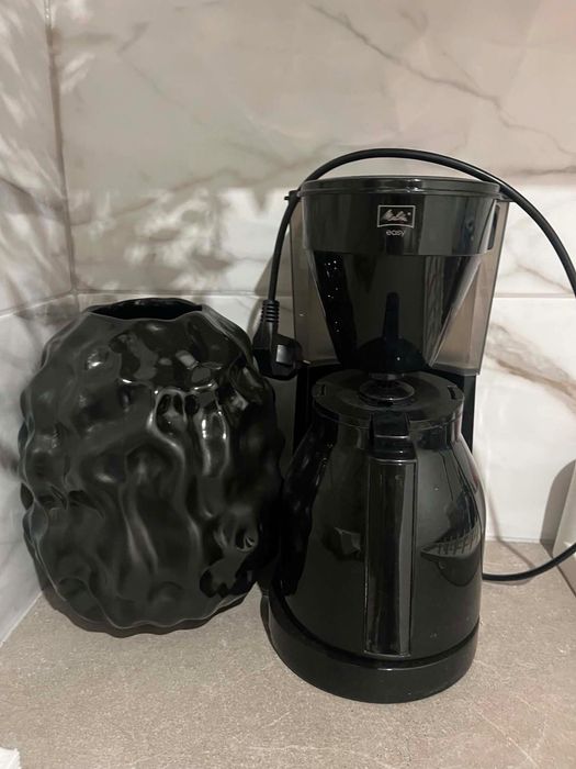 Oddam/odsprzedam/wymienię meble i wazon IKEA, ekspres MELITA, kwietnik