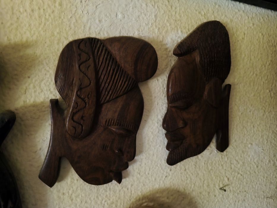 Máscaras africanas manufaturadas