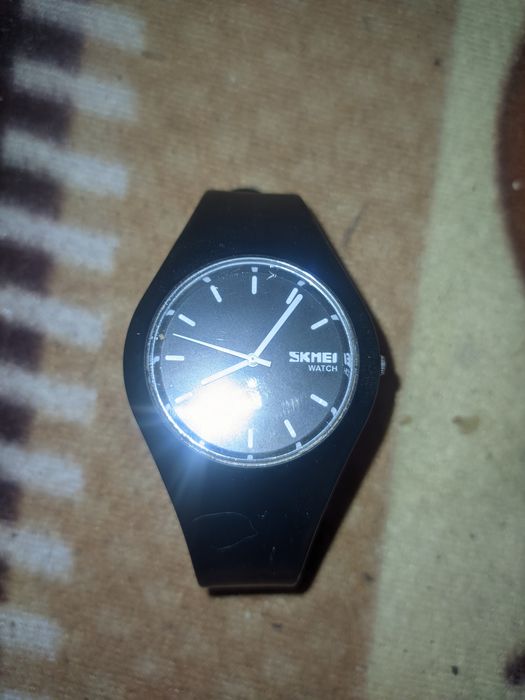 Наручные часы SKMEI