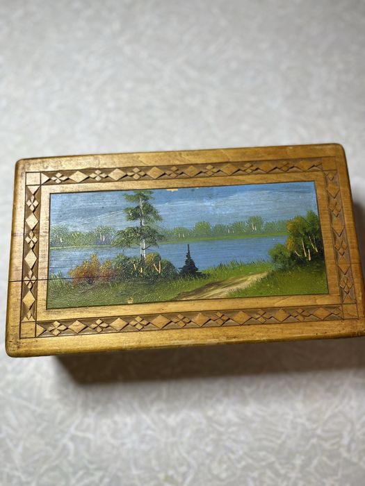 Деревʼяна шкатулка 1955р