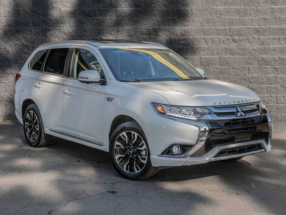 Mitsubishi Outlander PHEV      2018
