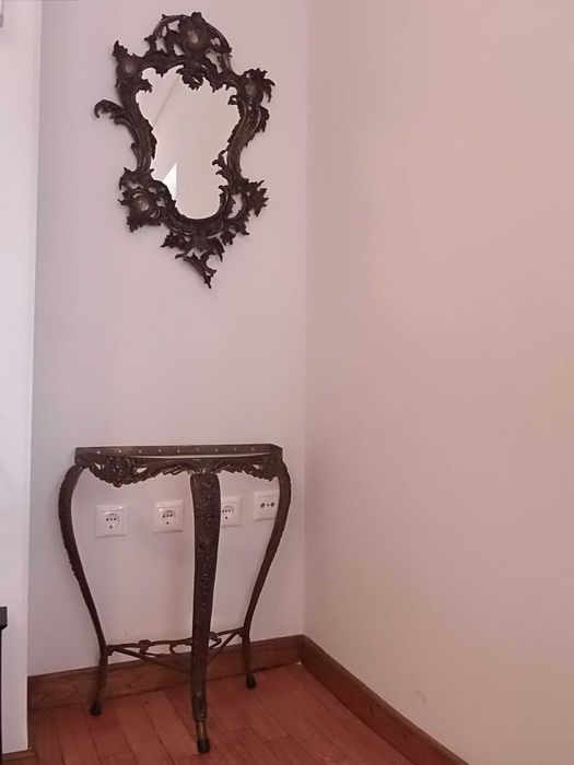 Móvel entrada latão