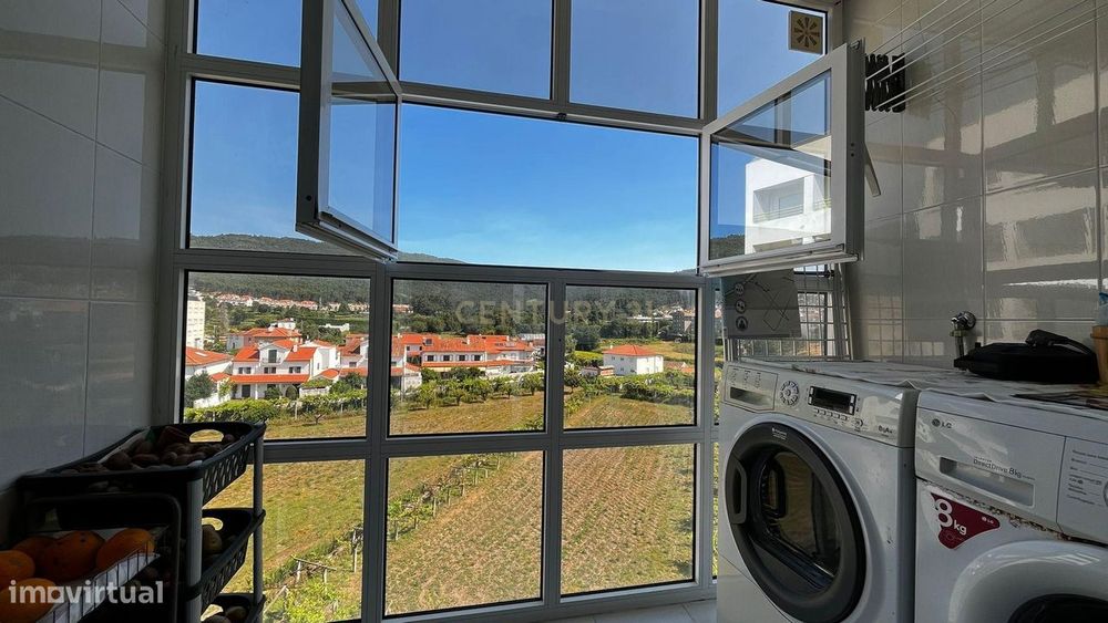 Apartamento T2 com Varanda e Vista em Viana do Castelo