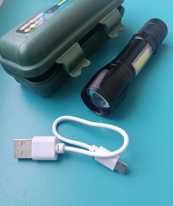 Фонарь аккумуляторный светодиодный с боковой панелью