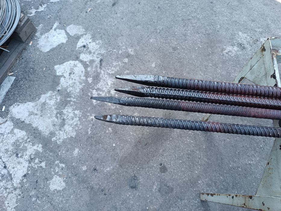 Лом будівельний з арматури 18-20-24 мм. новий