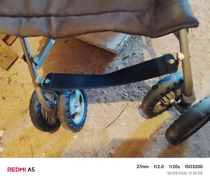 Carrinho para passear criança usado faço entrega Au domicílio