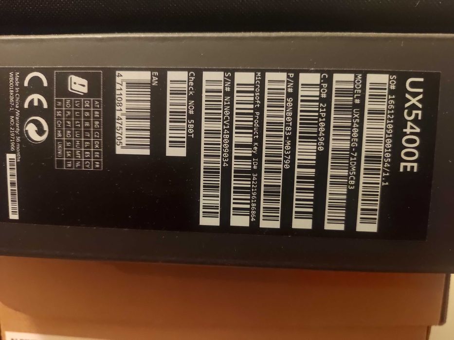 PC ASUS Zenbook UX 5400E