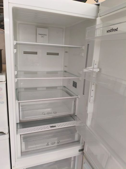 Продам холодильник в гарному стані