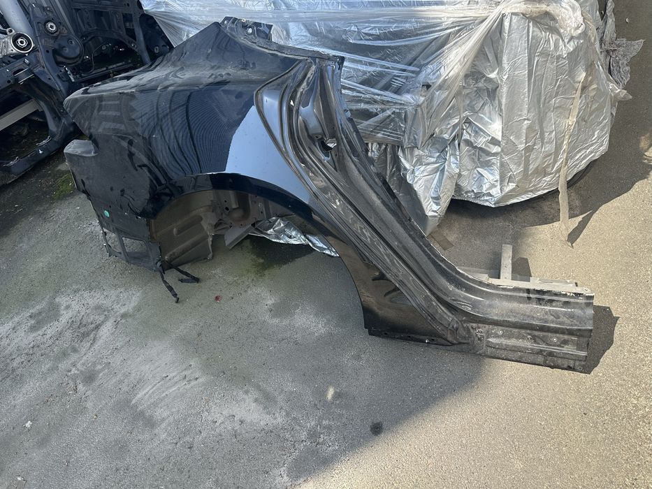 Четвердь задня права Tesla model s 2019