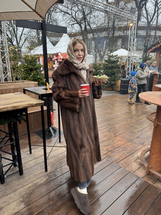 Норкова натуральна шуба довга lux fur