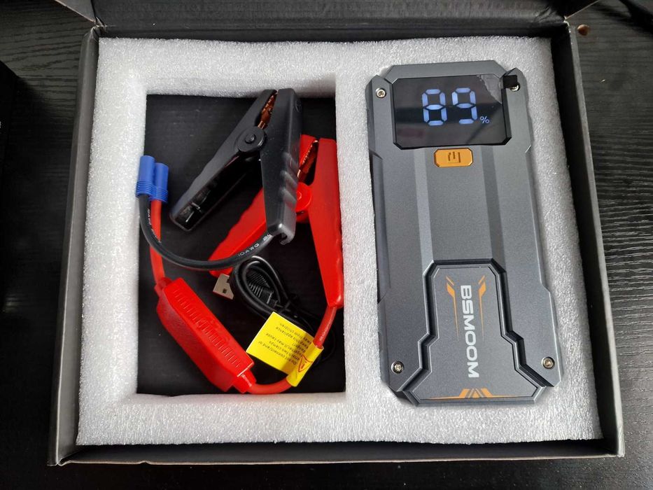 Rozrusznik samochodowy 12V, przenośny power bank 12800mAh/26800mAh