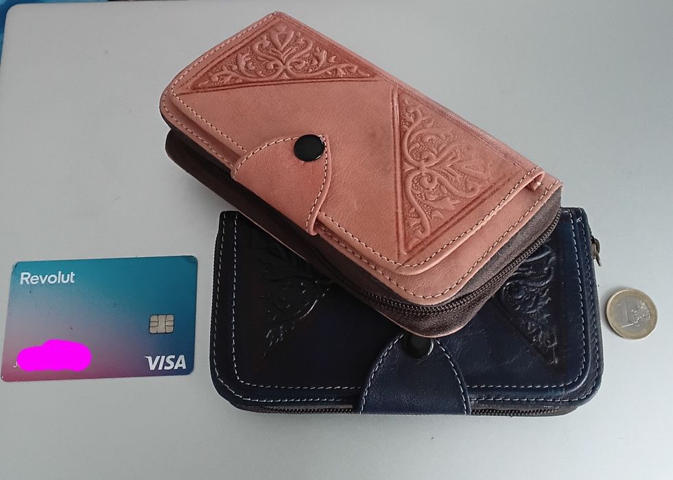 Carteira em Pele Natural de Marrocos  Elegância e Qualidade Exclusiva