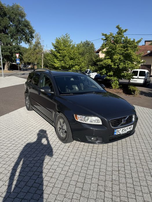 Volvo v-50. Вольво v-50
