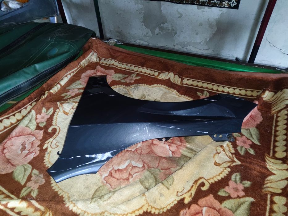 Крило ліве Volvo V60 - S60, 2012, під відновлення.