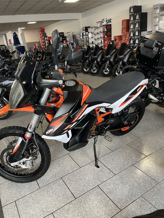 KTM 890 Adv R unico dono