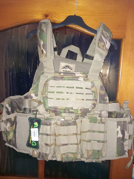 Плитоноска з магазинами