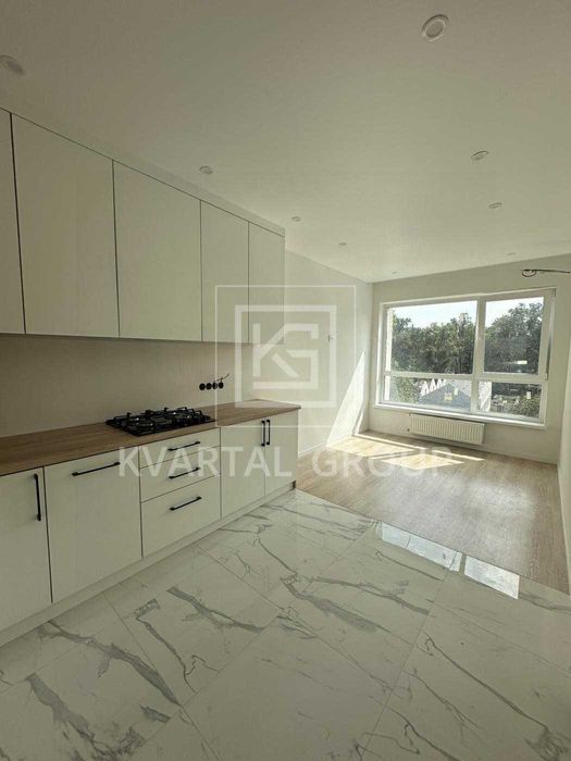 Продам ГАРНУ 1к з ремонтом, меблями. Газ. ЦЕНТР МІСТА.