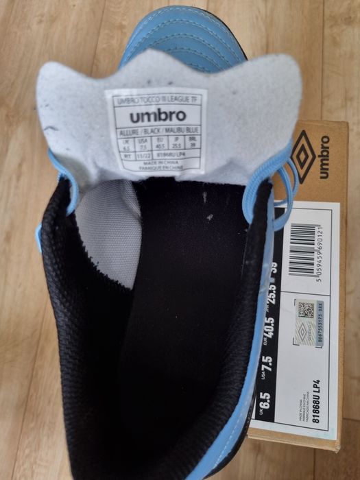 Buty halowe Umbro roz.40,5