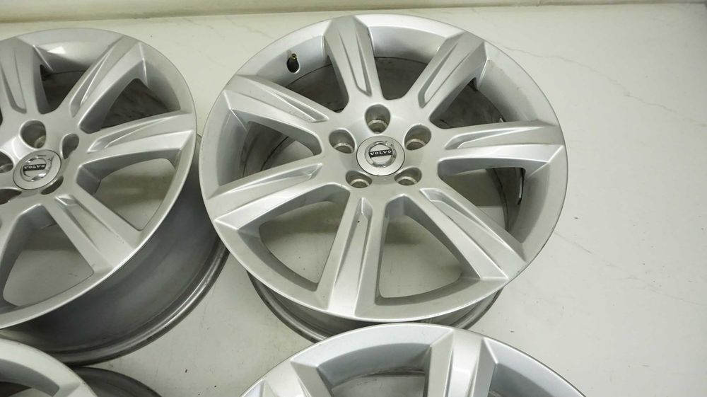 Felgi 17 VOLVO S90 S80 C30 V40 V50 ET42