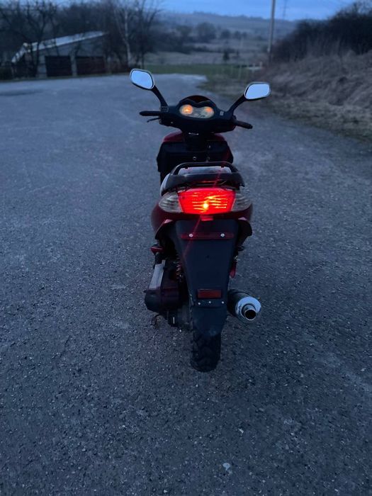 Продам скутер 80 куб