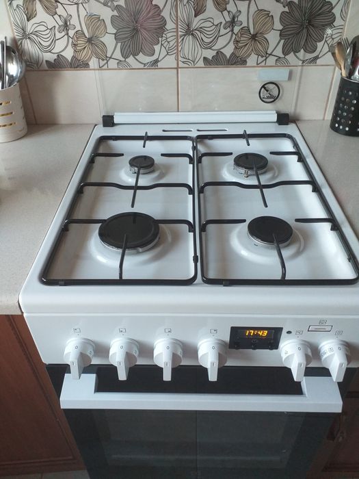 Kuchenka gazowo elektryczna Electrolux