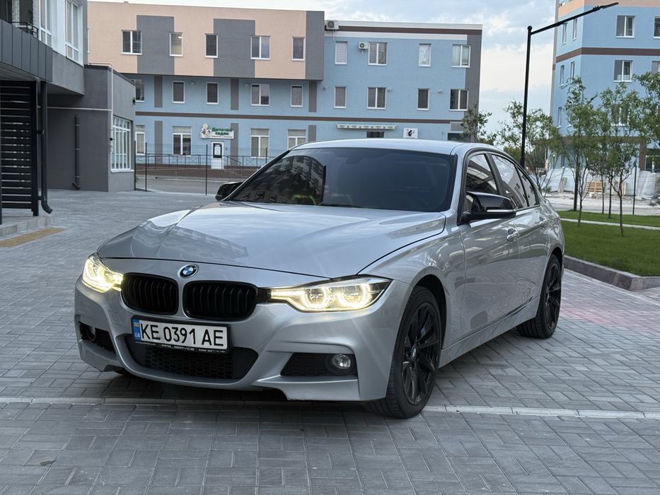 Продам BMW f30 2018 год