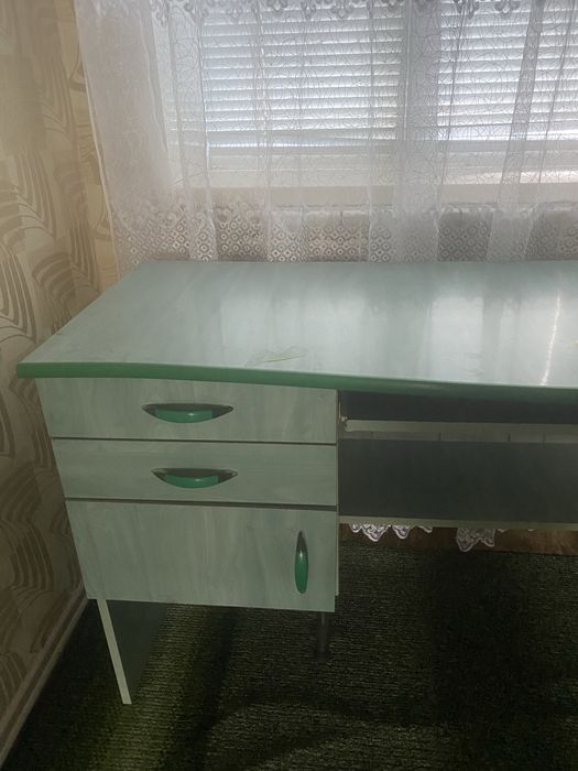 Шкільний стіл б/у