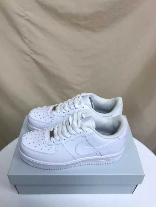 Nike Air Force 1 Białe 37.5
