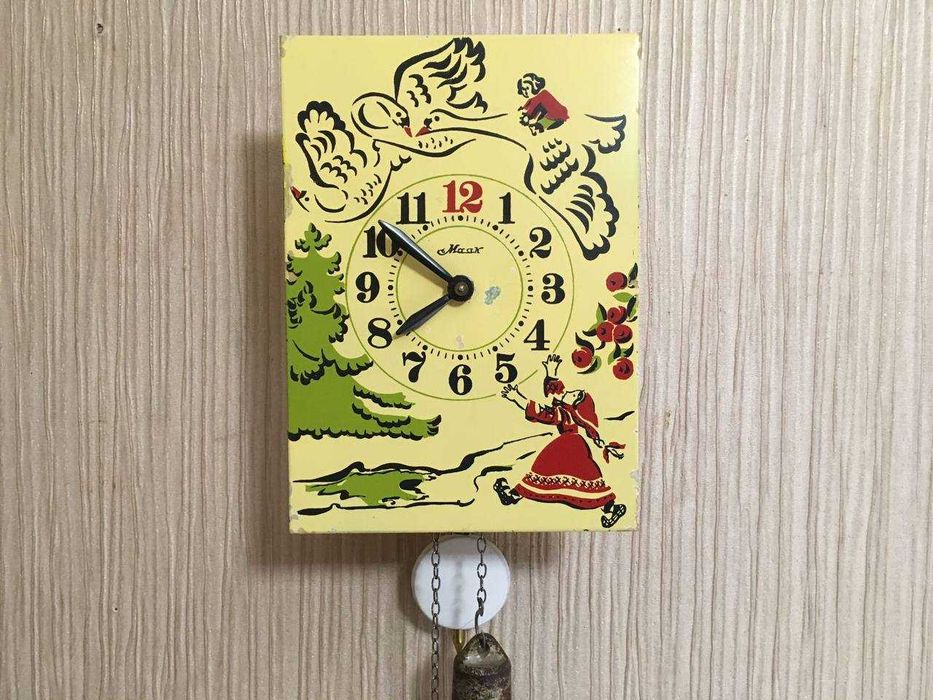 Годинник ходики настінний механічний Маяк "Гуси-Лебеді"