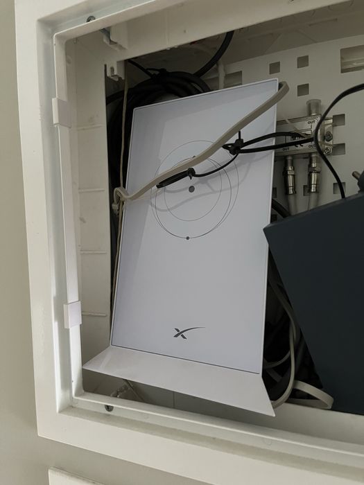 Antena Starlink “Standard” de 2ª geração com suporte de parede incluso