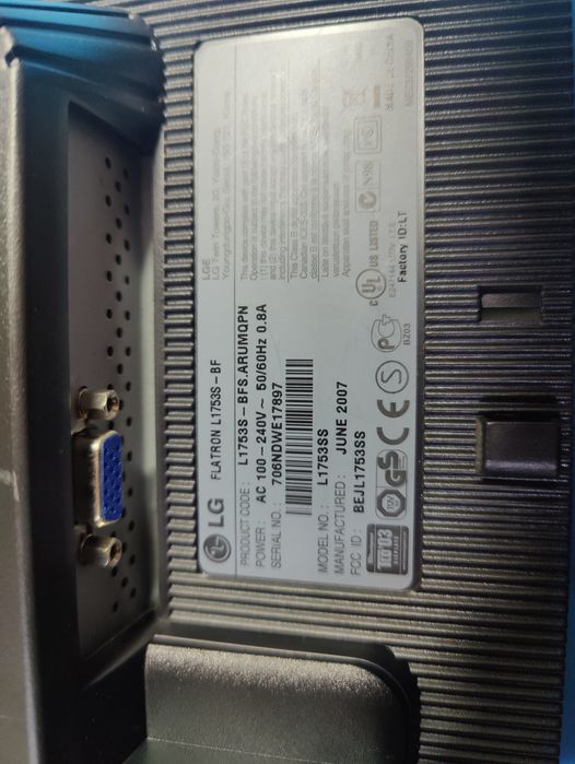 LG Flatron L1753s та L1730s
