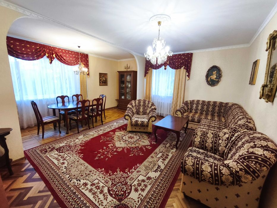 Продам 3-х кімнатну квартиру в Тбіліському кварталі!