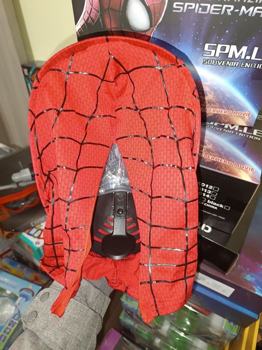 Маска людина павук світяться очі человек паук Спайдермен Spiderman