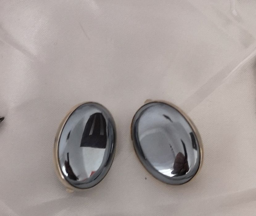 Srebrne klipsy z hematytem