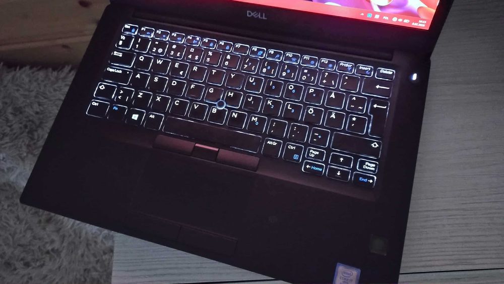 Laptop Dell Latitude 7490 , lntel Core i7, 16gb ram