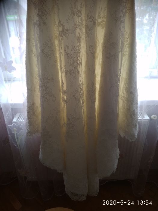 Продам весільну сукню