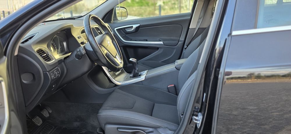 Volvo v60 2.0D 180cv D4 nacional 2014 impecável