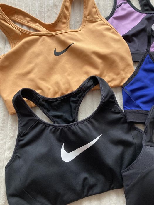 Фірмові спортивні топы Nike  Топ спортивний