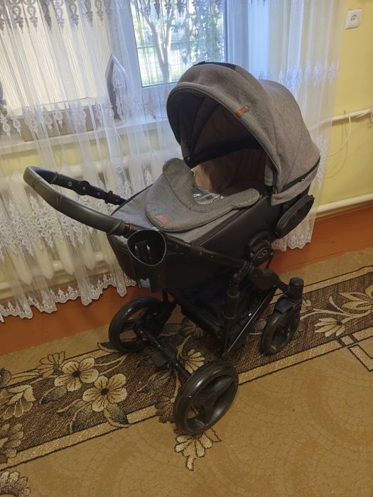Дитяча коляска  люлька