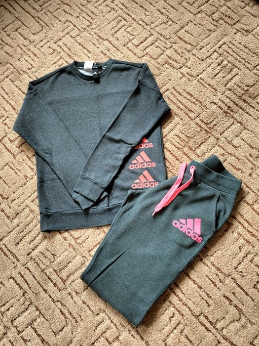 Спортивный костюм Adidas