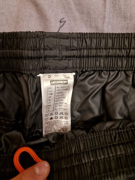 Calças e Casaco impermeável - tamanho XL