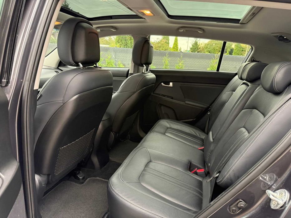 Kia Sportage 2.0 Crdi 184 km AWD Panorama Klimatronik Navi Kamera