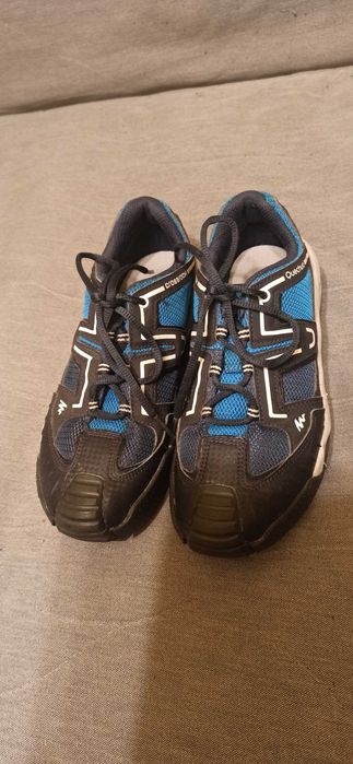 Buty Quechua sportowe, rozm. 37 - stan bardzo dobry.