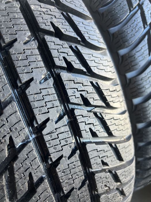Opony 215/60/17 Nokian komplet DEMO TANIO #O65Z