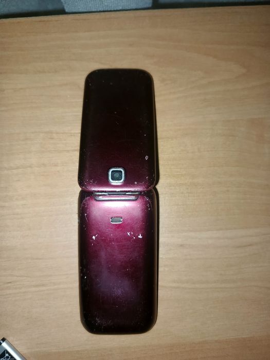 Продам працюючий телефон