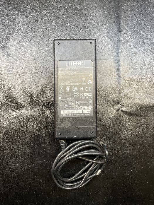 Блок живлення 19V 4.74A 90W