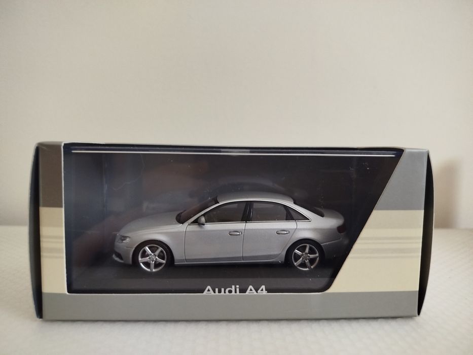 Miniatura Audi A4 Nova 1/43